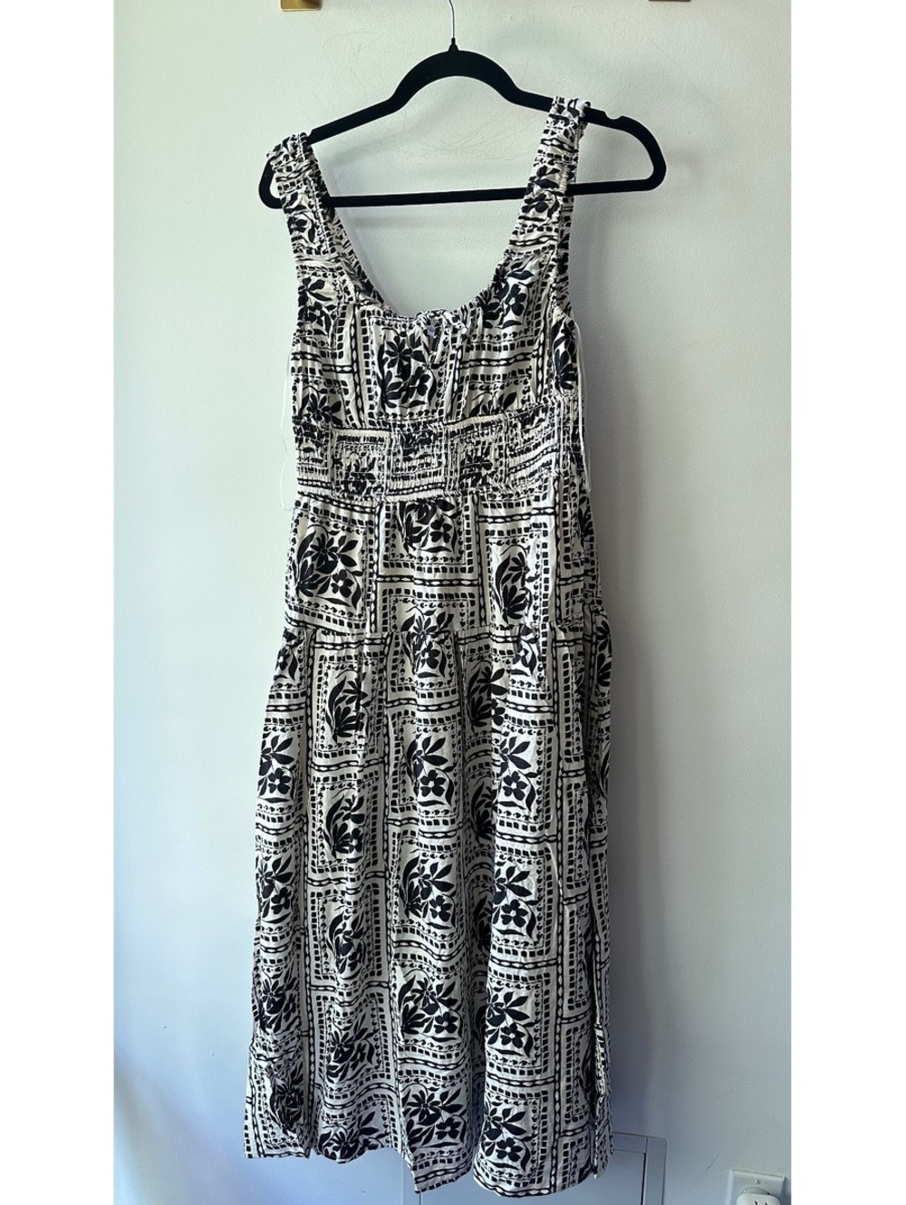 Blu Pepper Black & Ivory Smocked Midi Dress 15” PTP Size M | 5007